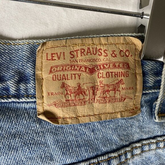 Vintage Levis 560 Jeans Size 10 L Relaxed Tapered Cotton Denim Mom Jeans - Picture 4 of 13